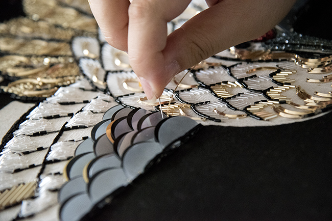 atelier – ツルの刺繍があっと言う間に！ | Chitchat Lemmikko Blog | オートクチュール刺繍 | レンミッコ