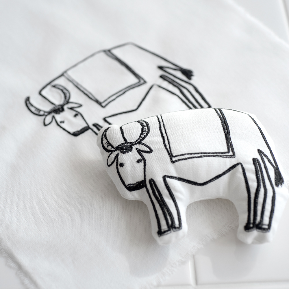 牛の刺繍